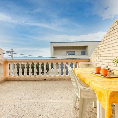 Family Friendly Seaside Apartments Kozino, Zadar - 5749 بيتريتْشاني المظهر الخارجي الصورة