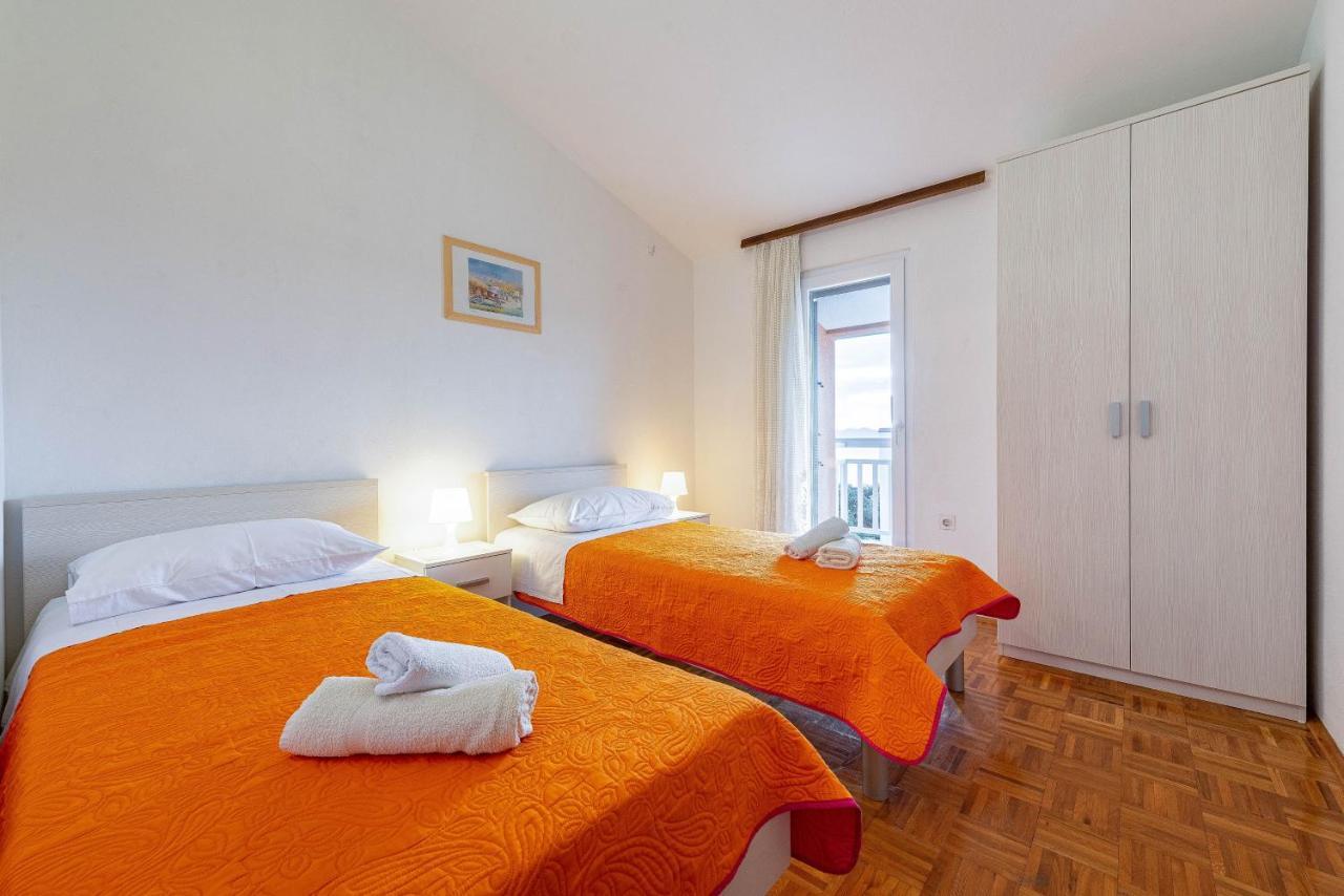 Family Friendly Seaside Apartments Kozino, Zadar - 5749 بيتريتْشاني المظهر الخارجي الصورة
