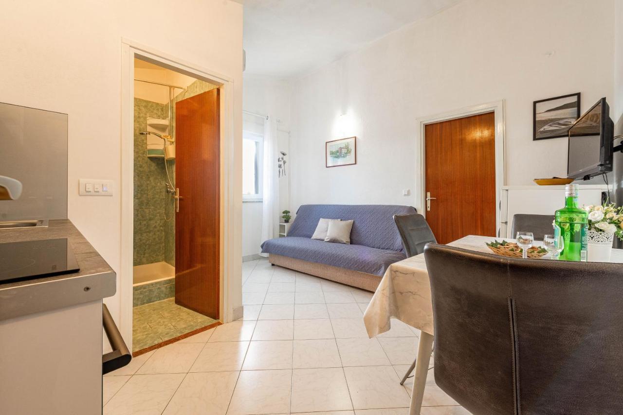 Family Friendly Seaside Apartments Kozino, Zadar - 5749 بيتريتْشاني المظهر الخارجي الصورة